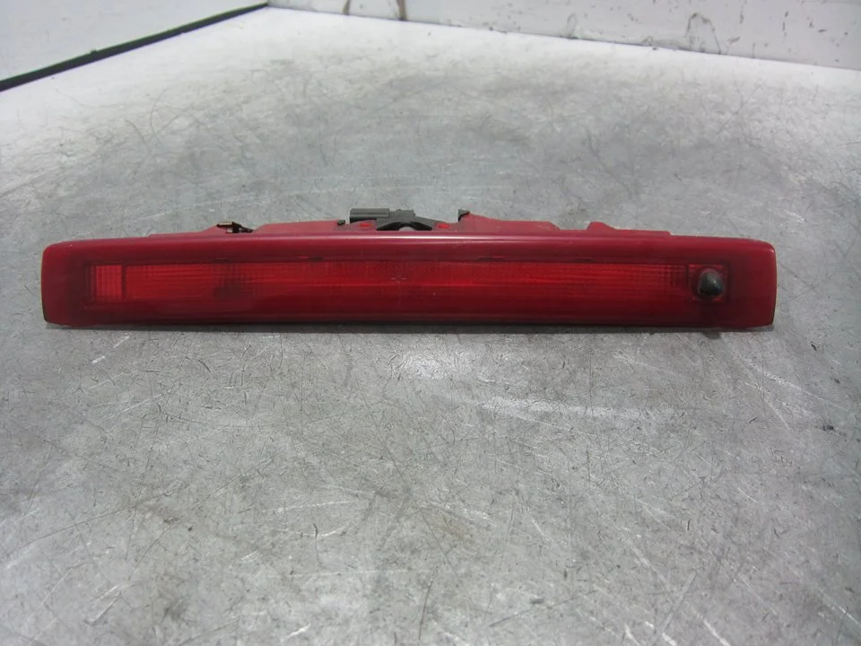 Foto de LUZ CENTRAL DE FRENO RENAULT CLIO III 1.2 (75 CV / 55 KW) referencia RENAULT CLIO III EXCEPTION | 09.06 - ...