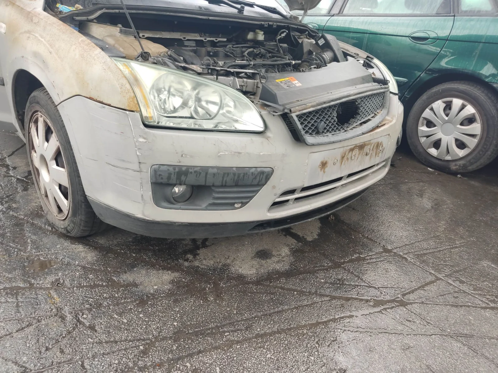Foto de PARAGOLPES DELANTERO FORD FOCUS BERLINA (CAP) 1.8 Flexifuel CAT (125 CV / 92 KW) referencia 1351533