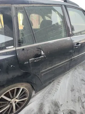Foto de PUERTA TRASERA DERECHA CITROEN GRAND C4 PICASSO 1.6 16V HDi FAP (109 CV / 80 KW) referencia 9008P6 foto 2