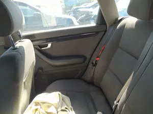 Foto de GUARNECIDO PUERTA TRASERA DERECHA AUDI A4 AVANT (8E) 1.9 TDI (131 CV / 96 KW) referencia 8E0867304  FKZ
