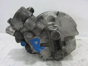 Foto de COMPRESOR AIRE ACONDICIONADO VOLKSWAGEN PASSAT (321/323/327/331) referencia 8D0260808 foto 6