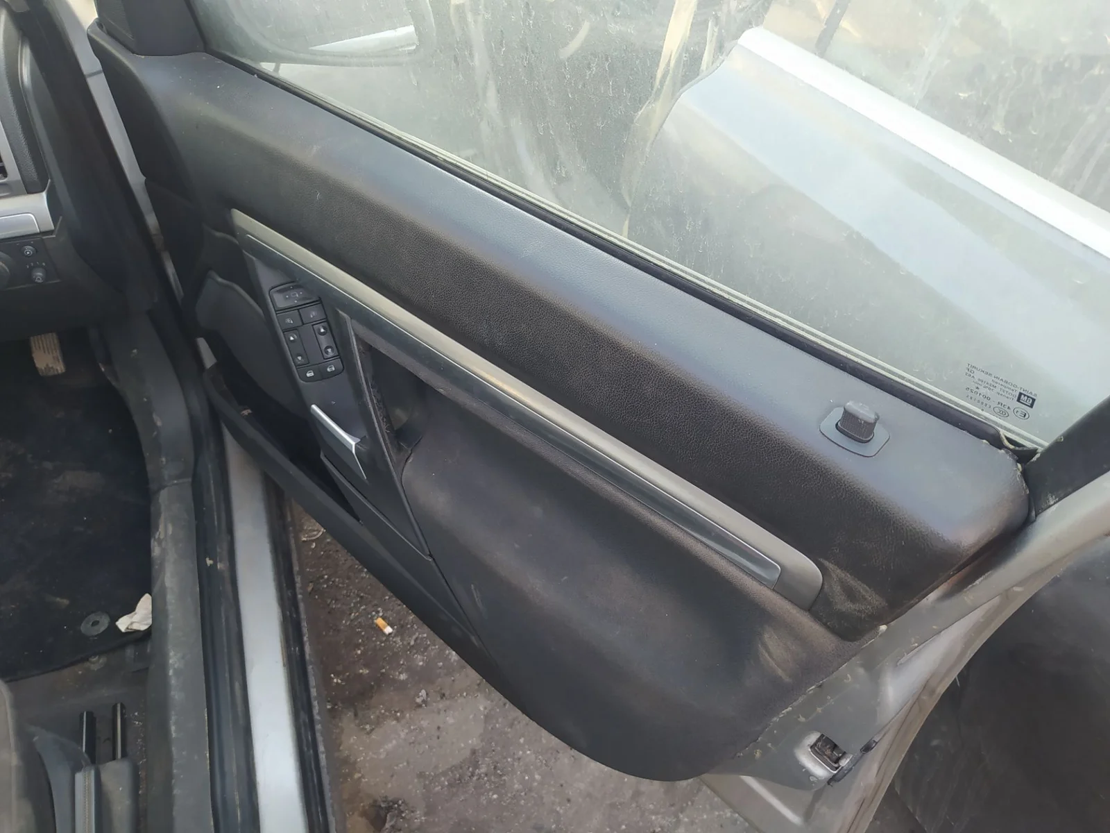 Foto de ELEVALUNAS DELANTERO DERECHO OPEL VECTRA C CARAVAN 2.2 16V CAT (Z 22 YH / LCH) (155 CV / 114 KW) referencia 93171821