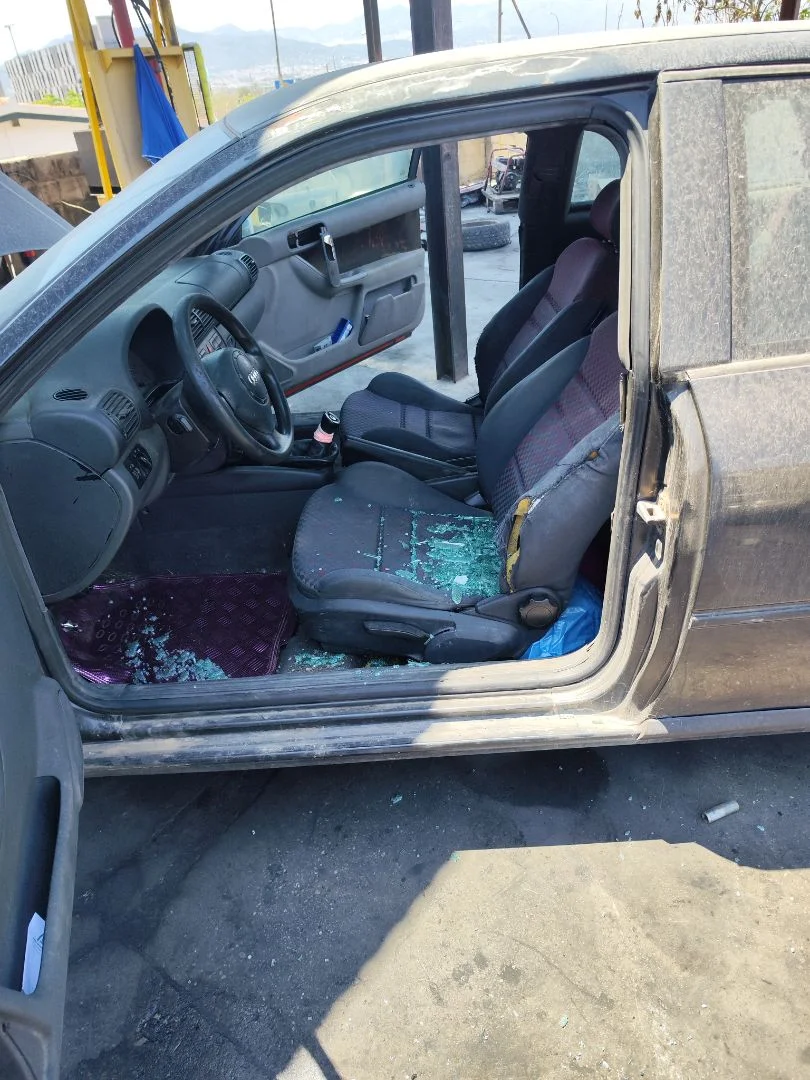 Foto de GOMAS CONTORNO PUERTA AUDI A3 (8L) 1.9 TDI (110 CV / 81 KW)