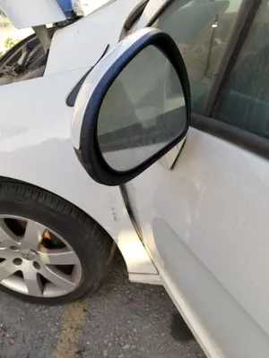 Foto de RETROVISOR IZQUIERDO PEUGEOT 308 SW 1.6 HDi FAP CAT (9HZ / DV6TED4) (109 CV / 80 KW) foto 3
