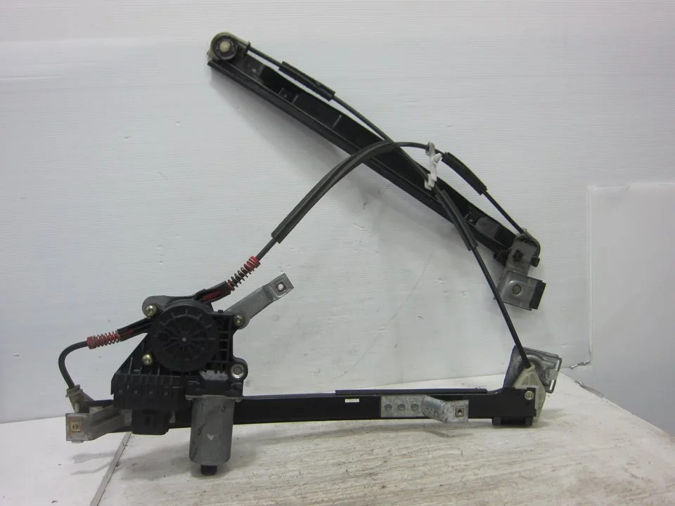 Foto de ELEVALUNAS DELANTERO IZQUIERDO FORD MONDEO BERLINA (GE) 2.5 V6 24V CAT (170 CV / 125 KW) referencia 2600014572