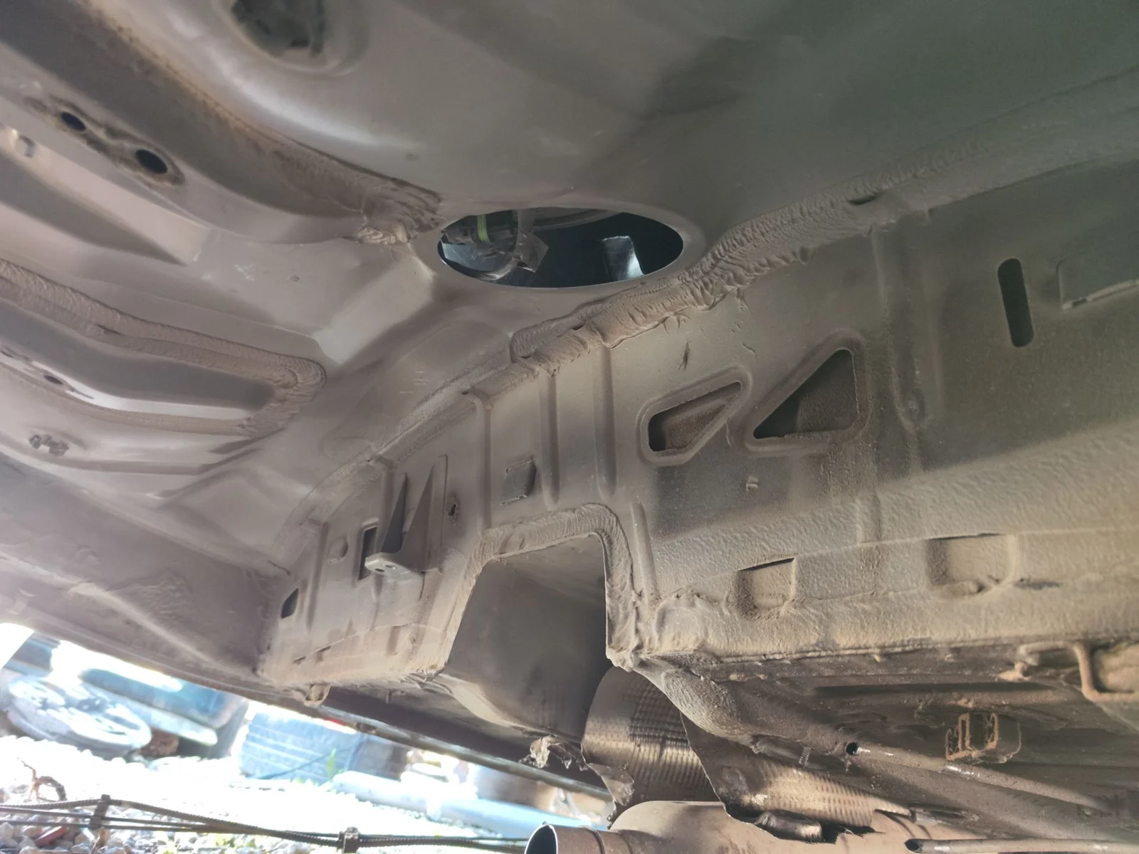 Foto de TUBO ESCAPE TRASERO RENAULT LAGUNA II (BG0) 1.8 CAT (120 CV / 88 KW)