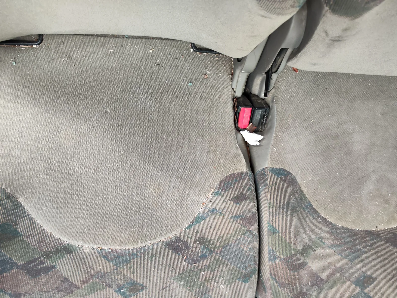 Foto de ENGANCHE CINTURON TRASERO DERECHO CITROEN XSARA PICASSO 2.0 HDi CAT (RHY / DW10TD) (90 CV / 66 KW)