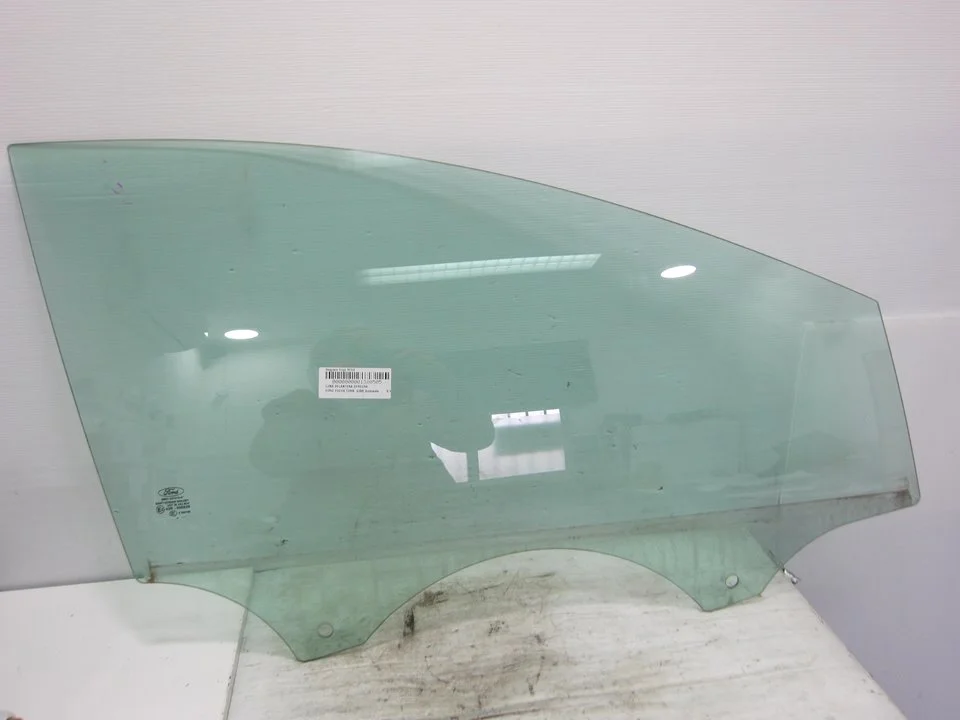 Foto de LUNA DELANTERA DERECHA FORD FOCUS SPORTBREAK (CB8) 1.6 TDCi CAT (95 CV / 70 KW) referencia BM51A21410A