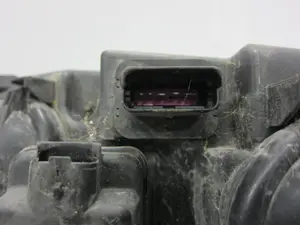 Foto de FARO IZQUIERDO PEUGEOT 406 BERLINA (S1/S2) 3.0 V6 24V CAT (190 CV / 140 KW) referencia 9630423277 foto 4