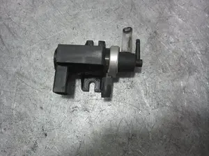 Foto de VALVULA AIRE ADICIONAL SEAT IBIZA (6L1) 1.9 SDI (64 CV / 47 KW) referencia 1J0906627 foto 1