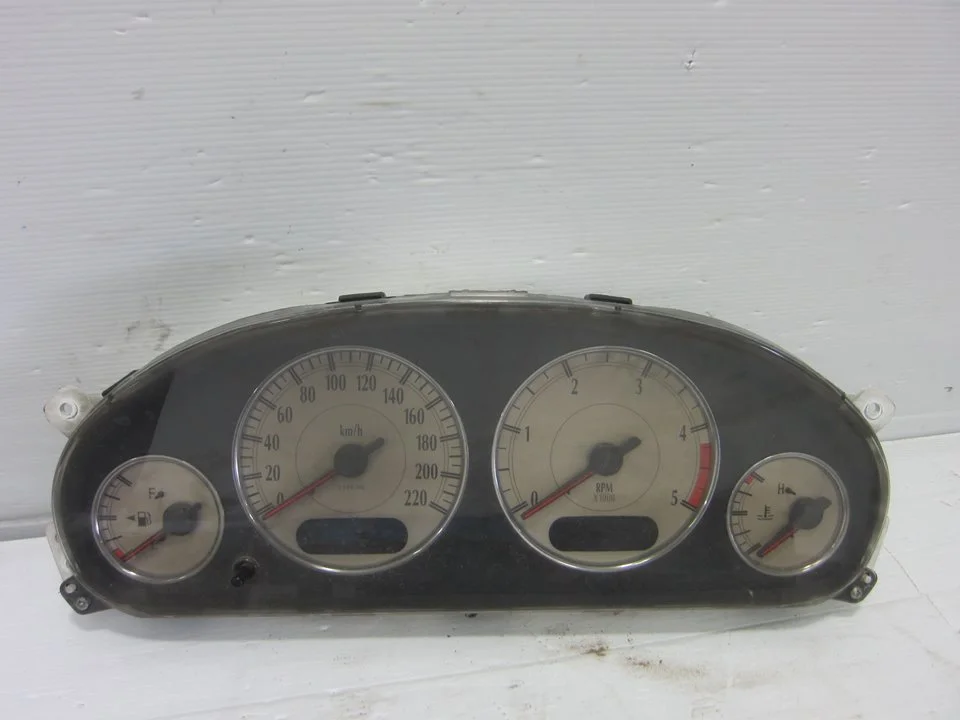 Foto de CUADRO INSTRUMENTOS CHRYSLER VOYAGER (RG) 2.8 CRD CAT (150 CV / 110 KW) referencia P05082826AF