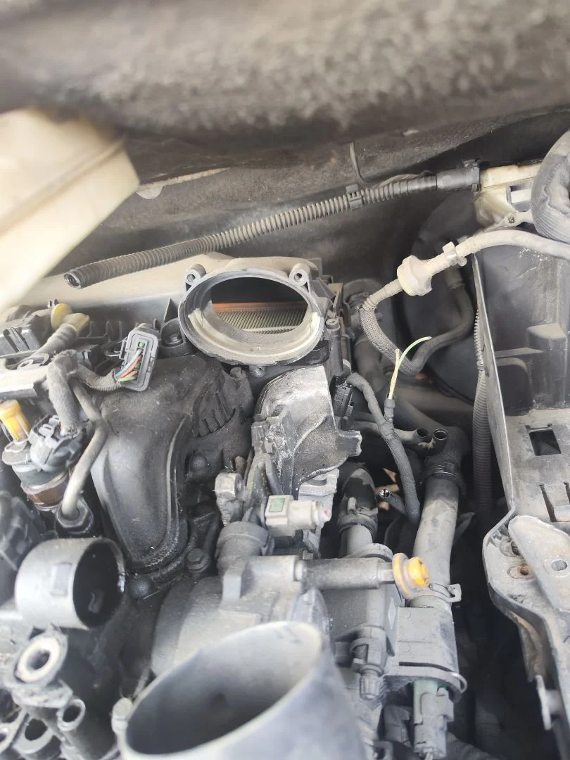 Foto de CAJA FILTRO AIRE CITROEN GRAND C4 PICASSO 1.6 16V HDi FAP (109 CV / 80 KW) referencia 1420R7