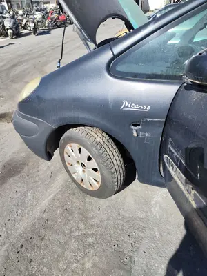 Foto de ALETA DELANTERA IZQUIERDA CITROEN XSARA PICASSO 1.6 HDi CAT (9HY / DV6TED4) (109 CV / 80 KW)