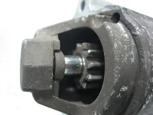 Foto de MOTOR ARRANQUE PEUGEOT 308 referencia M000T32271 foto 5