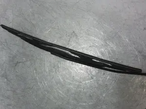 Foto de ESCOBILLA LIMPIA PORSCHE PANAMERA (TIPO 970)