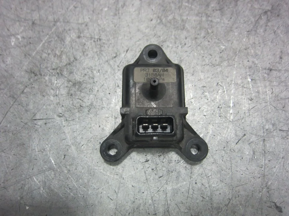 Foto de MODULO ELECTRONICO FIAT SEICENTO (187) 0.9 CAT (39 CV / 29 KW) referencia 3168AH