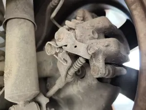 Foto de PINZA DE FRENO TRASERA DERECHA CITROEN C4 BERLINA 1.6 16V HDi (90 CV / 66 KW)