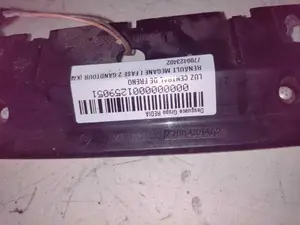 Foto de LUZ CENTRAL DE FRENO RENAULT MEGANE I FASE 2 GRANDTOUR (KA...) 1.9 dTi Diesel CAT (98 CV / 72 KW) referencia 7700423402 foto 2
