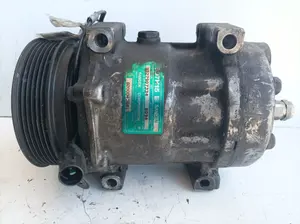 Foto de COMPRESOR AIRE ACONDICIONADO VOLVO V40 FAMILIAR 1.9 Diesel CAT (116 CV / 85 KW) referencia 8200040681