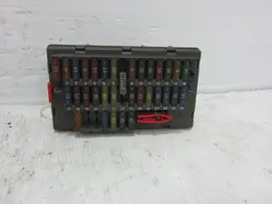Foto de CAJA RELES / FUSIBLES CITROEN EVASION 2.0 HDi (109 CV / 80 KW) referencia 3631527980 foto 1