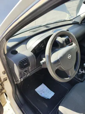 Foto de SALPICADERO OPEL CORSA C 1.7 16V DI CAT (Y 17 DTL / LK8) (65 CV / 48 KW) referencia 13156178 foto 3