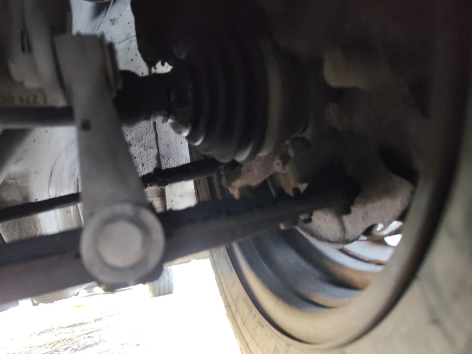 Foto de PINZA DE FRENO DELANTERA IZQUIERDA VOLKSWAGEN GOLF IV BERLINA (1J1)(10.1997) 1.9 TDI (131 CV / 96 KW)