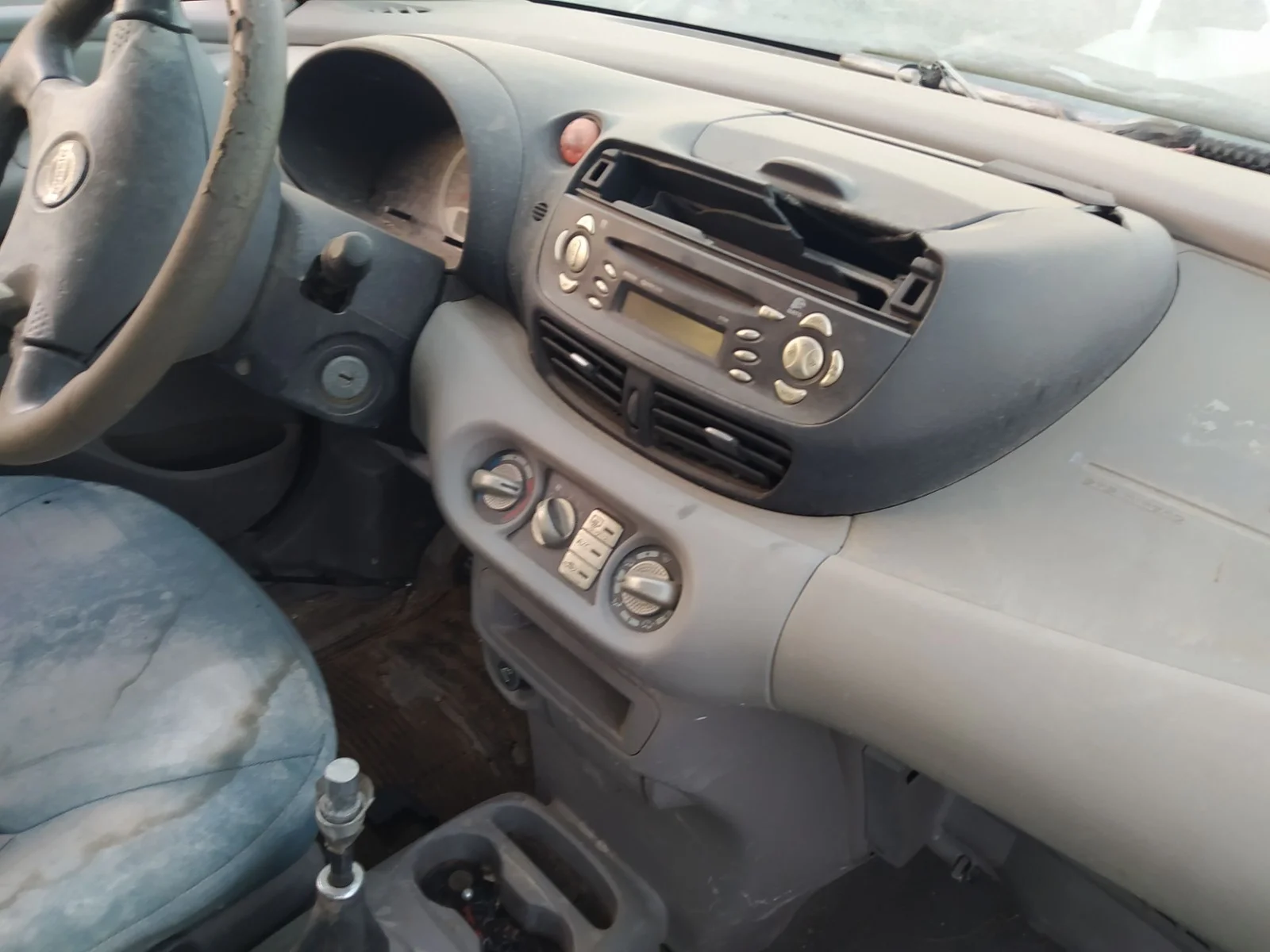 Foto de CALEFACCION ENTERA NORMAL NISSAN ALMERA TINO (V10M) 1.8 16V CAT (114 CV / 84 KW)