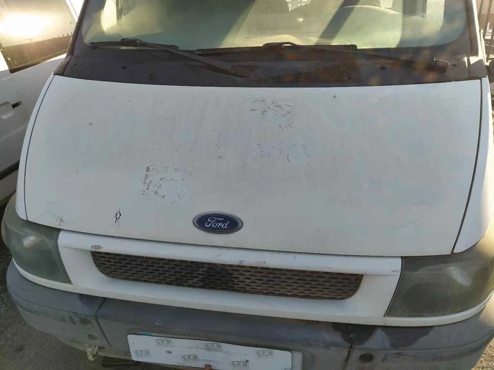 Foto de CAPO FORD TRANSIT CAJA ABIERTA (FY) 2.4 TDE CAT (120 CV / 88 KW)