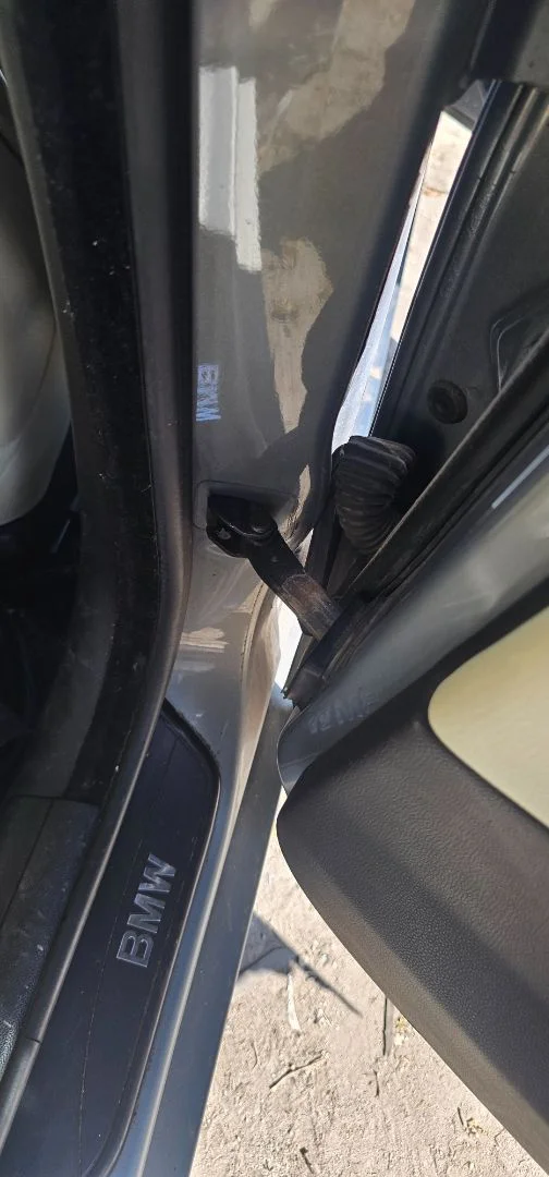 Foto de RETENEDOR PUERTA BMW SERIE 3 BERLINA (E90) 2.0 CAT (129 CV / 95 KW)