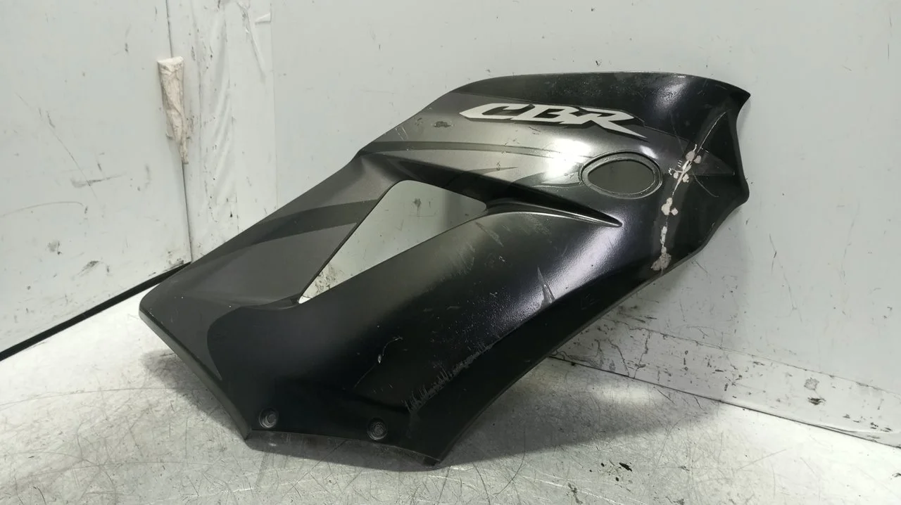 Foto de CARENADO HONDA CBR 125R 125 cm3 - 10 kW G-CAT (14 CV / 10 KW)