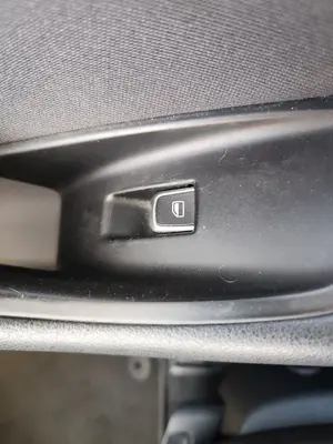 Foto de MANDO ELEVALUNAS DELANTERO DERECHO AUDI A6 AVANT (4GD) 2.0 16V TDI (190 CV / 140 KW) referencia 4H0959855A