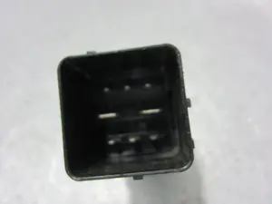 Foto de CAJA PRECALENTAMIENTO PEUGEOT 207 1.4 HDi FAP (68 CV / 50 KW) referencia 9802424080 foto 4