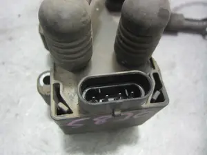 Foto de BOBINA ENCENDIDO RENAULT CLIO II FASE II (B/CB0) 1.2 (58 CV / 43 KW) referencia 7700274008 foto 4