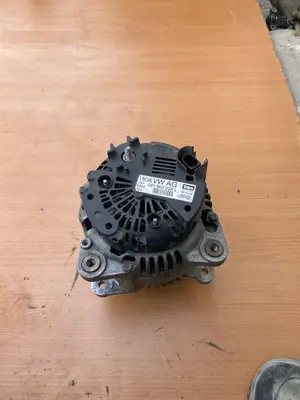 Foto de ALTERNADOR VOLKSWAGEN PASSAT BERLINA (3C2) 2.0 TDI (140 CV / 103 KW) referencia 021903026L