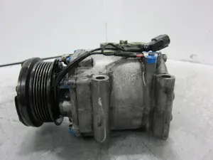 Foto de COMPRESOR AIRE ACONDICIONADO FORD TOURNEO CONNECT (TC7) 1.8 TDCi CAT (90 CV / 66 KW) foto 2