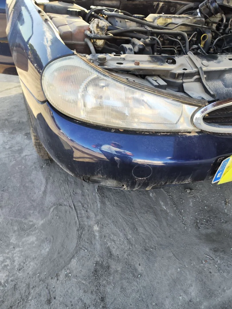 Foto de FARO DERECHO FORD MONDEO BERLINA (GD) 1.8 16V CAT (116 CV / 85 KW) referencia 1110514