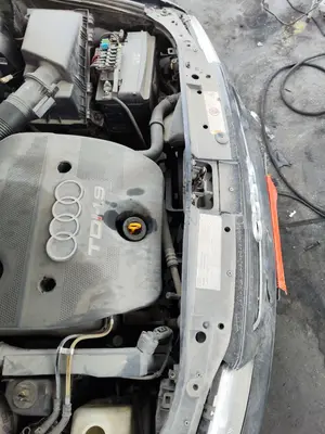 Foto de PANEL FRONTAL AUDI A3 (8L) 1.9 TDI (110 CV / 81 KW)