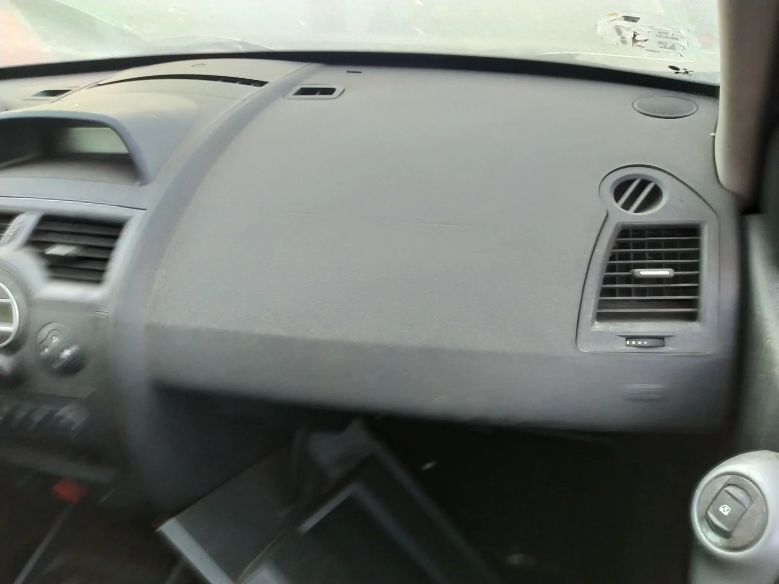 Foto de AIRBAG DELANTERO DERECHO RENAULT MEGANE II GRANDTOUR 1.9 dCi Diesel FAP (131 CV / 96 KW) referencia 8200292043