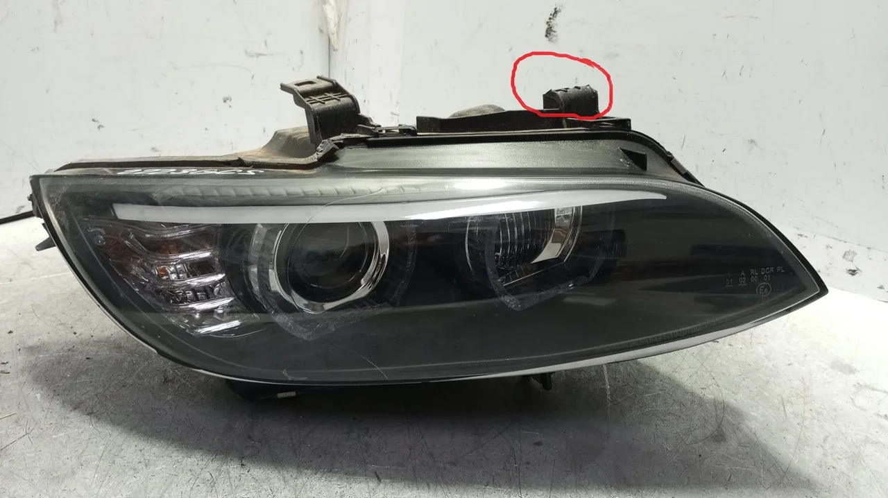 Foto de FARO DERECHO BMW SERIE 3 COUPE (E92) 2.0 Turbodiesel CAT (177 CV / 130 KW) referencia 7162128