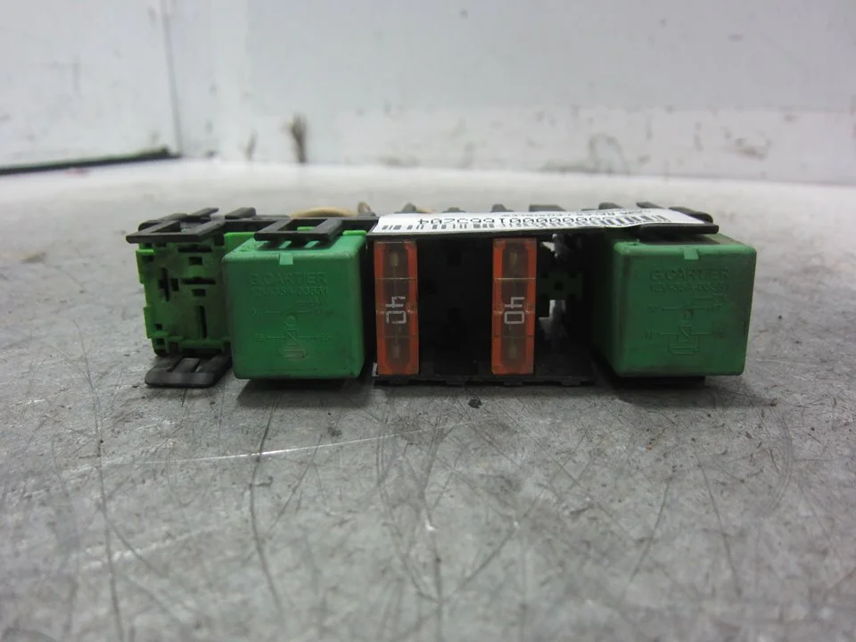 Foto de CAJA RELES / FUSIBLES CITROEN XSARA COUPE 2.0 HDi CAT (RHY / DW10TD) (90 CV / 66 KW) referencia 9632229480
