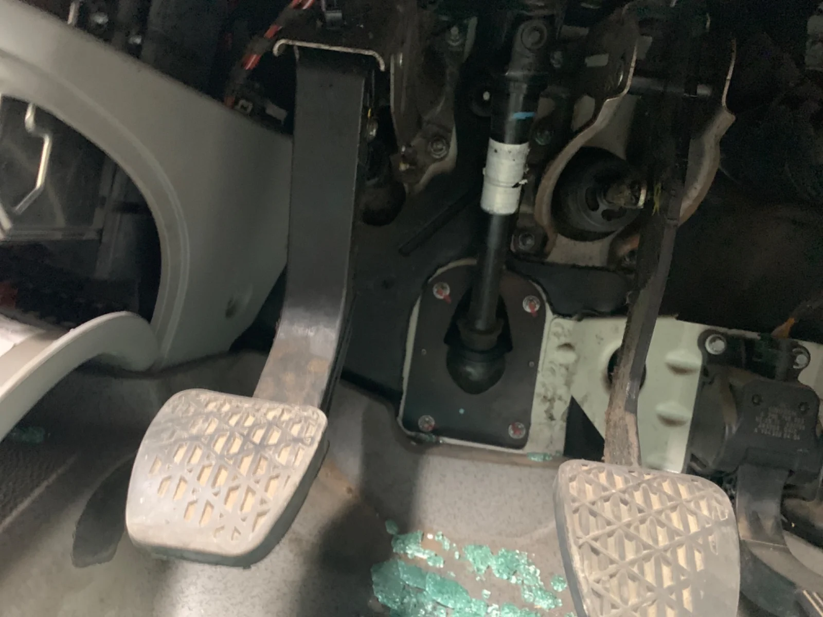 Foto de COLUMNA DIRECCION VOLKSWAGEN CRAFTER FURGÓN (2E) 2.5 TDI DPF (109 CV / 80 KW)