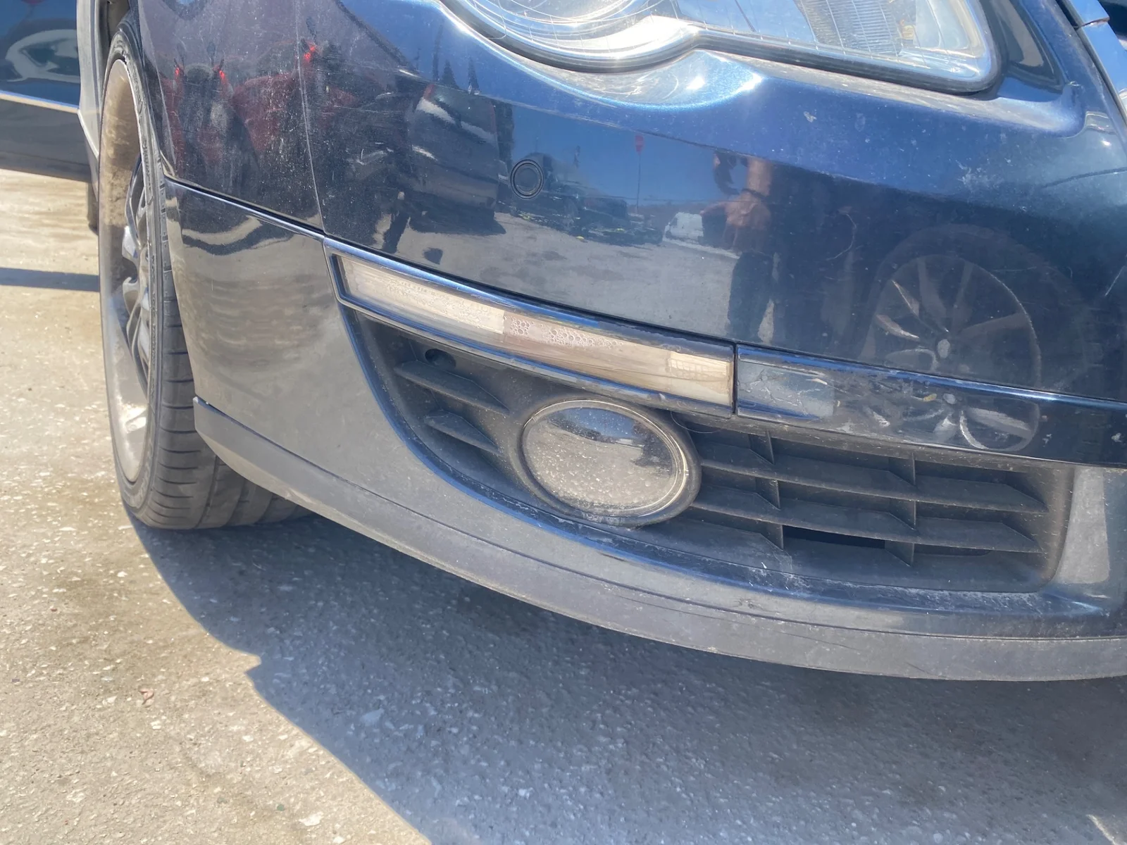 Foto de FARO ANTINIEBLA DERECHO VOLKSWAGEN PASSAT BERLINA (3C2) 2.0 TDI (140 CV / 103 KW) referencia 3C0941700A