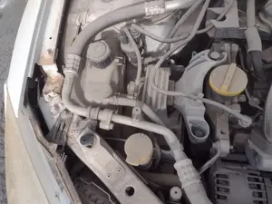 Foto de DEPOSITO EXPANSION RENAULT MEGANE III BERLINA 5P 2.0 16V (140 CV / 103 KW) referencia 217100005R