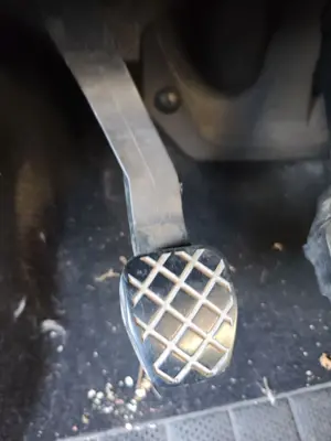 Foto de PEDAL EMBRAGUE SEAT CORDOBA BERLINA (6L2) 1.4 16V (75 CV / 55 KW)