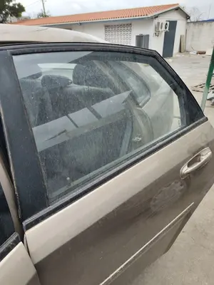 Foto de LUNA TRASERA IZQUIERDA CHEVROLET LACETTI 1.6 CAT (109 CV / 80 KW) referencia 96548186