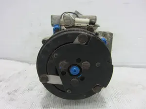 Foto de COMPRESOR AIRE ACONDICIONADO RENAULT CLIO II FASE I (B/CB0) referencia 8200037058