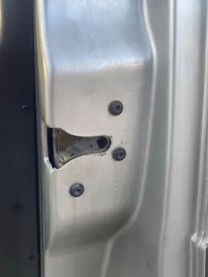 Foto de CERRADURA PUERTA DELANTERA DERECHA FORD FOCUS BERLINA (CAK)