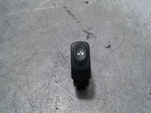 Foto de MANDO ELEVALUNAS DELANTERO DERECHO RENAULT MEGANE I CLASSIC (LA0) 2.0 CAT (114 CV / 84 KW) referencia 838099G