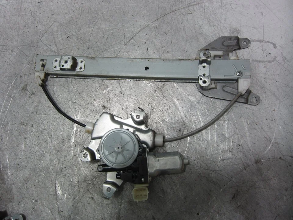 Foto de ELEVALUNAS TRASERO IZQUIERDO NISSAN X-TRAIL (T31) 2.0 16V CAT (141 CV / 104 KW) referencia 82721JG00A