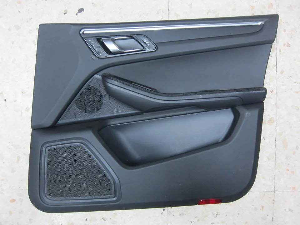 Foto de GUARNECIDO PUERTA DELANTERA DERECHA PORSCHE MACAN (95BA) referencia 95B867106